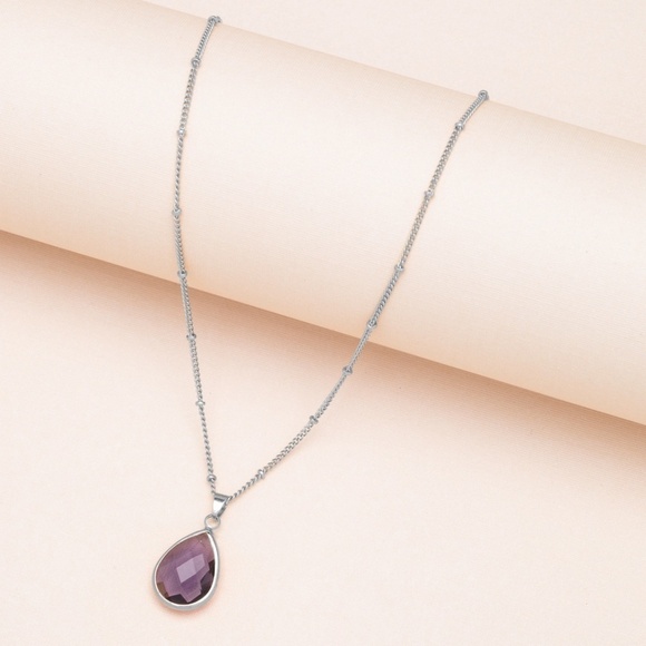 💖  Silvertone Teardrop Faceted Birthstone Pendant Necklace - Picture 3 of 11